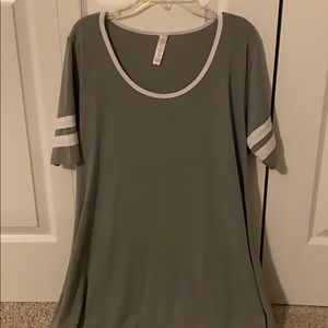 Lularoe shirt